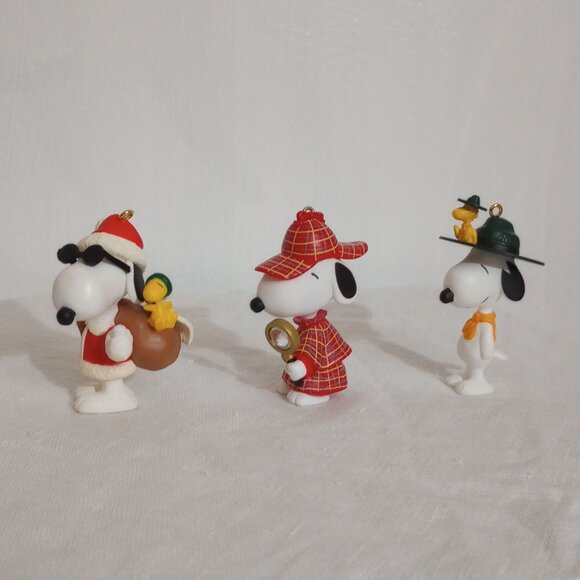3 Hallmark Spotlight on Snoopy Ornaments, Years 1998, 2000, and 2001, Pre-Owned - Picture 2 of 4